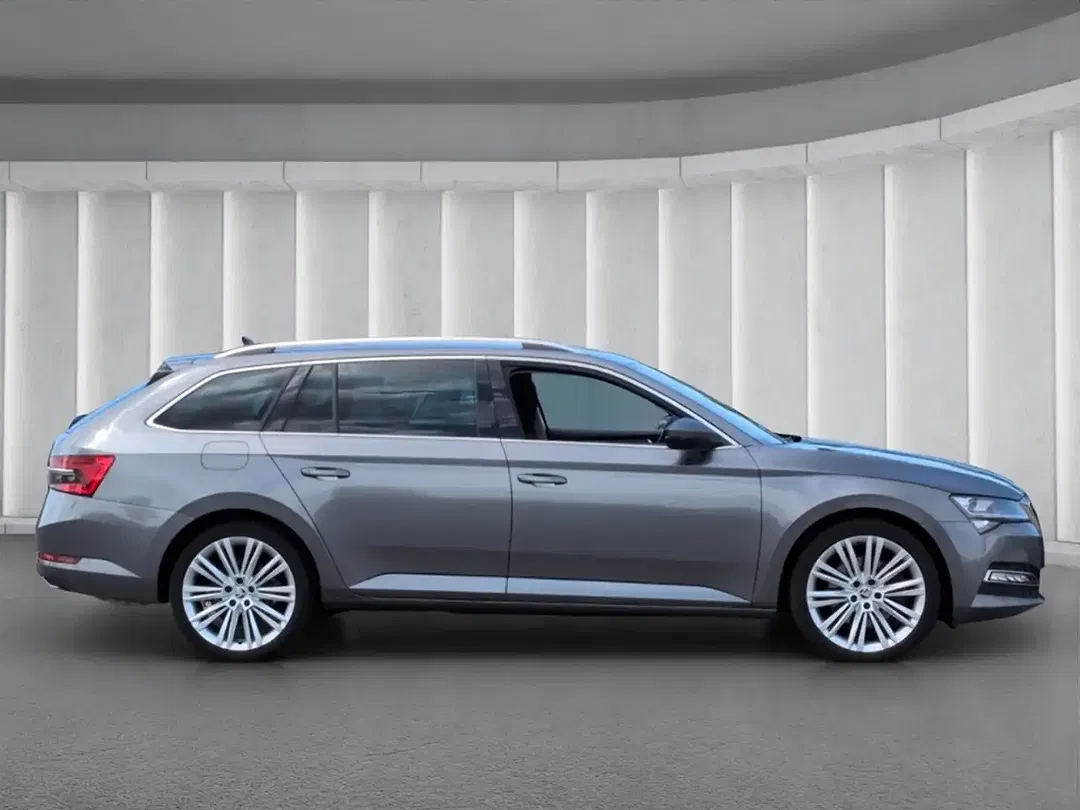 Skoda Superb 2.0 TSI 4x4 Combi Style - foto 2