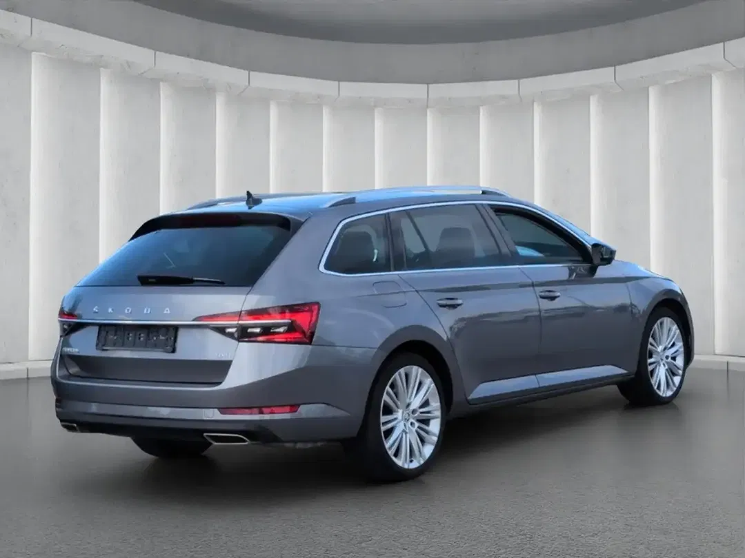 Skoda Superb - Thumbnail 3