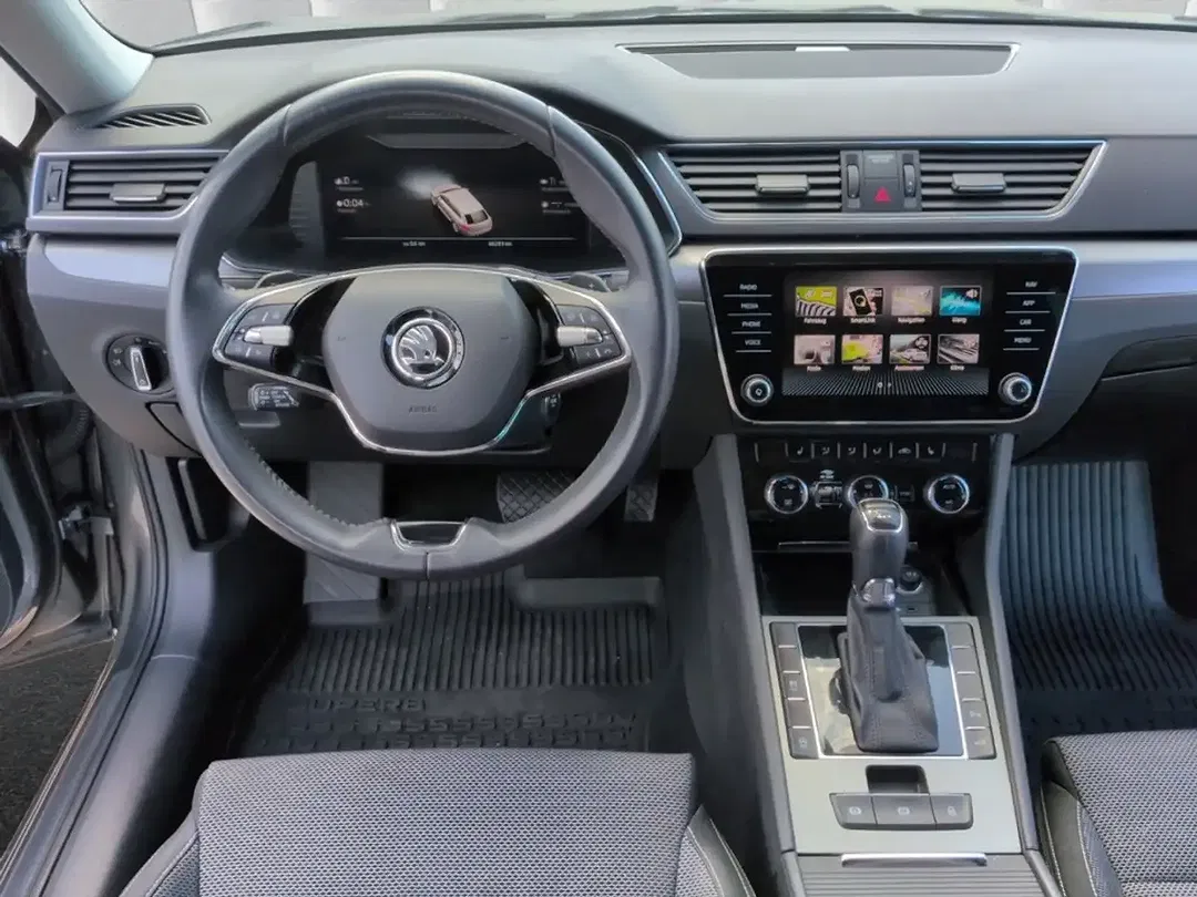 Skoda Superb - Thumbnail 5