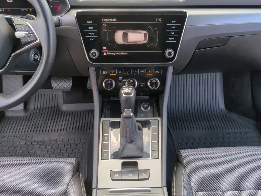Skoda Superb - Thumbnail 6