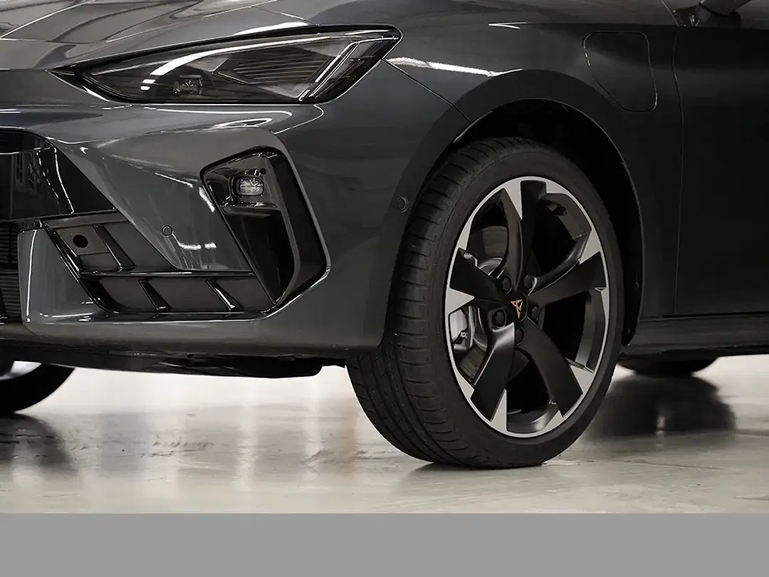 CUPRA Leon - Thumbnail 5