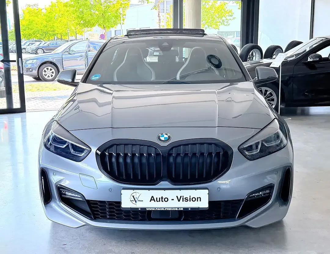 BMW 118 - Thumbnail 3