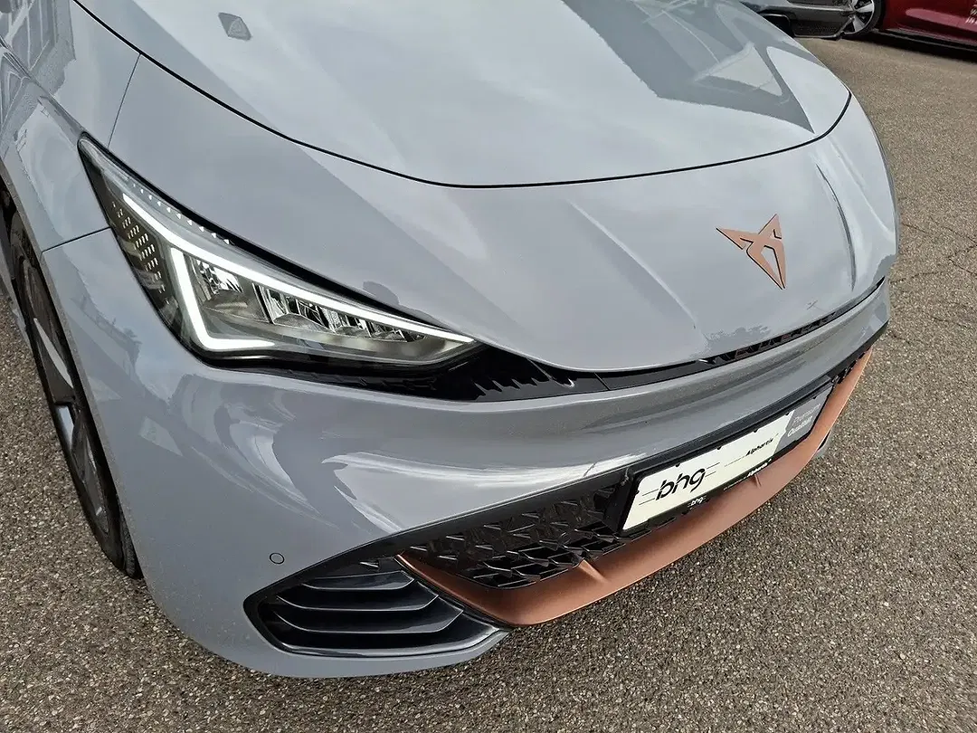 CUPRA Born - Thumbnail 8