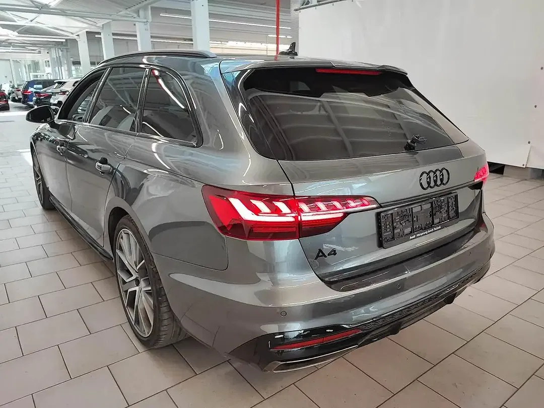 Audi A4 - Thumbnail 10