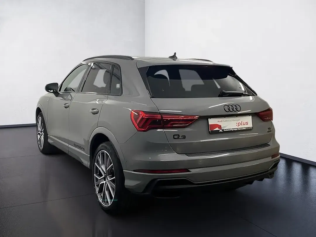 Audi Q3 - Thumbnail 3