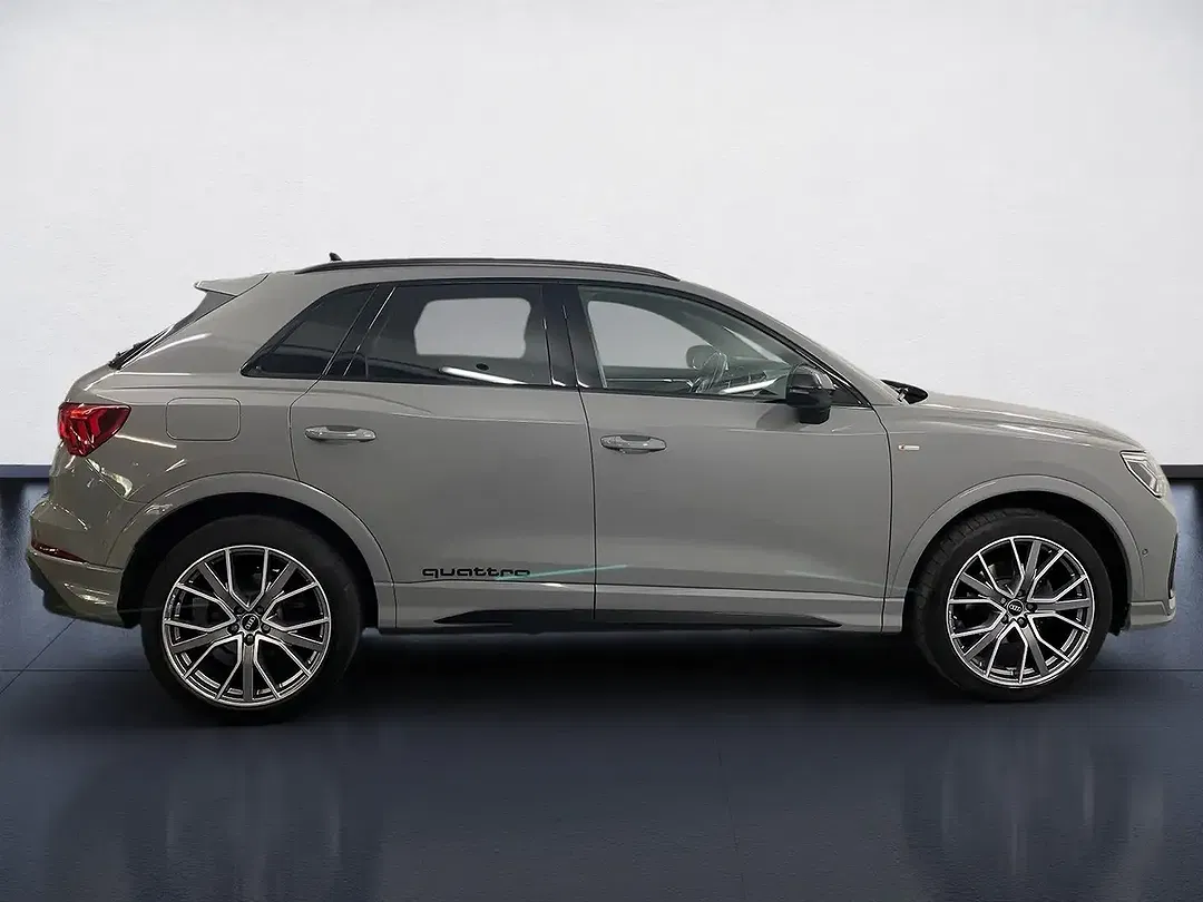 Audi Q3 - Thumbnail 6