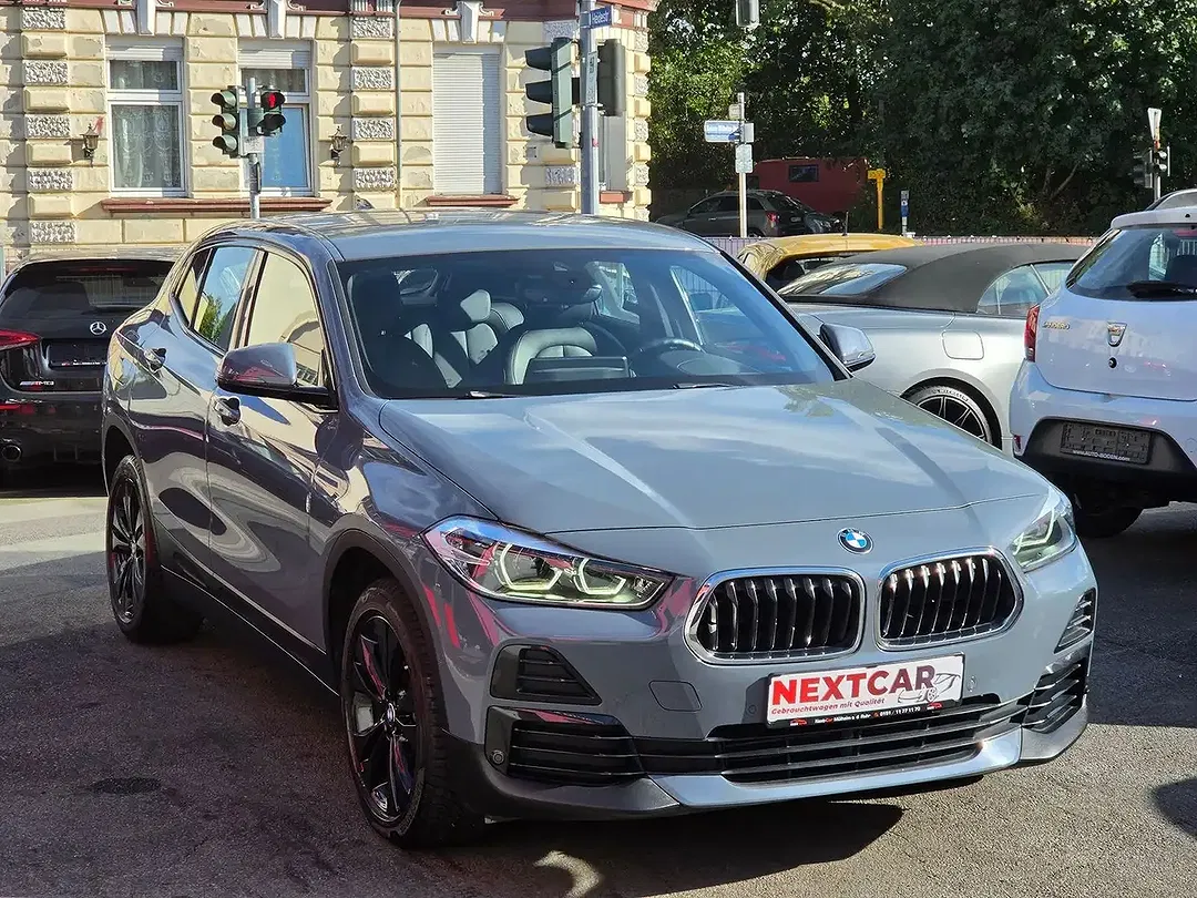 BMW X2 - Thumbnail 3