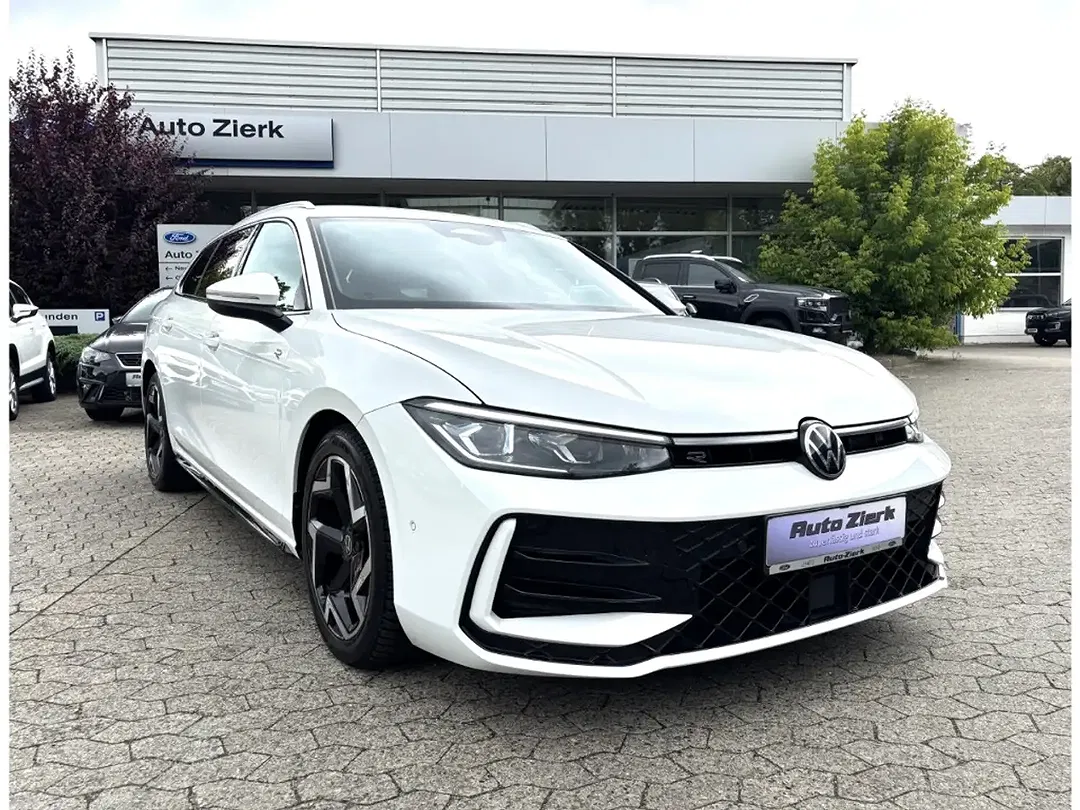 Volkswagen Passat - Thumbnail 8