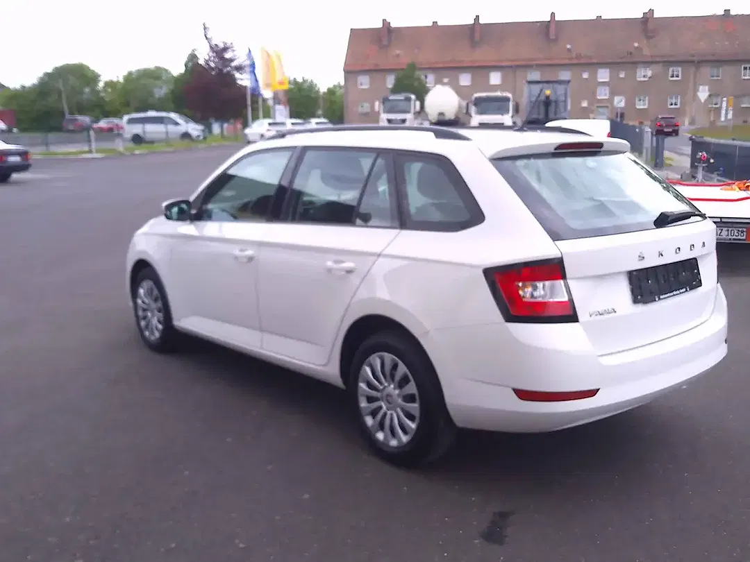 Skoda Fabia - Thumbnail 4