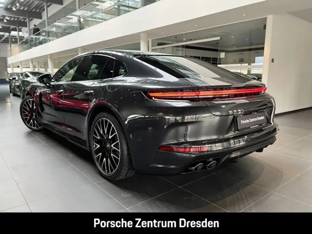Porsche Panamera - Thumbnail 3