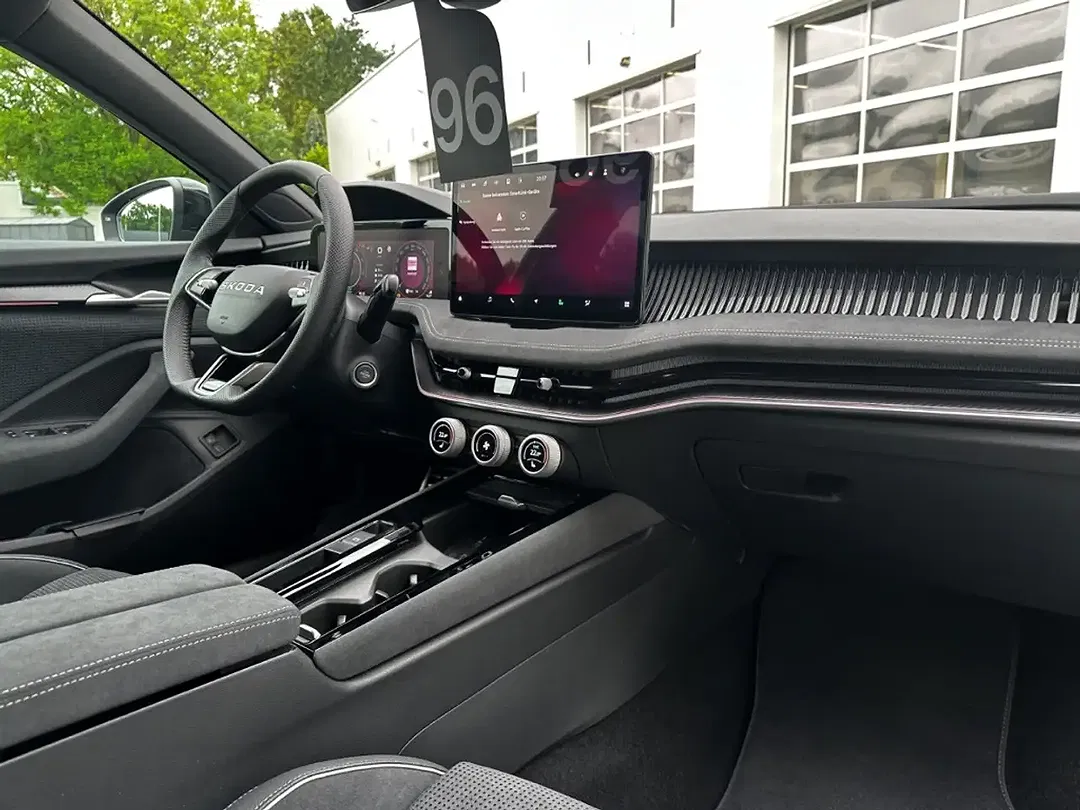 Skoda Superb - Thumbnail 5