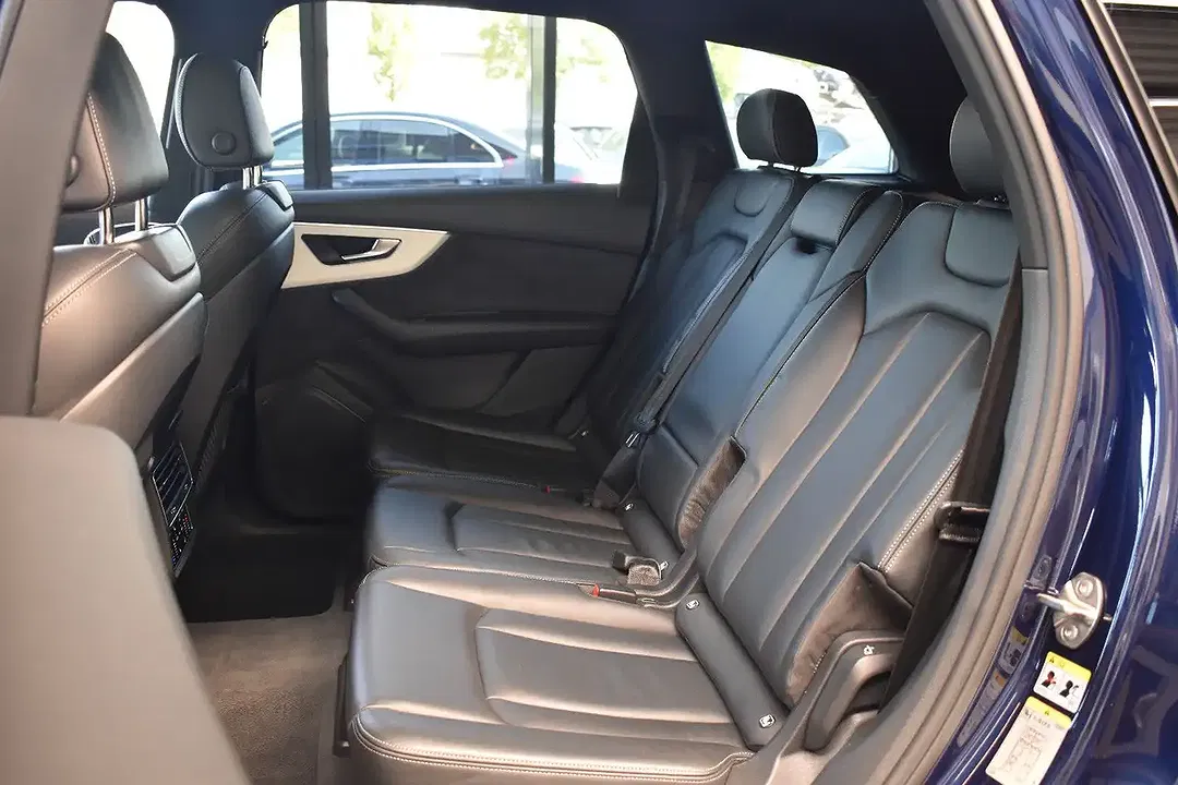 Audi Q7 - Thumbnail 10