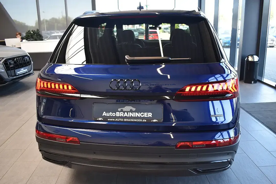 Audi Q7 - Thumbnail 6