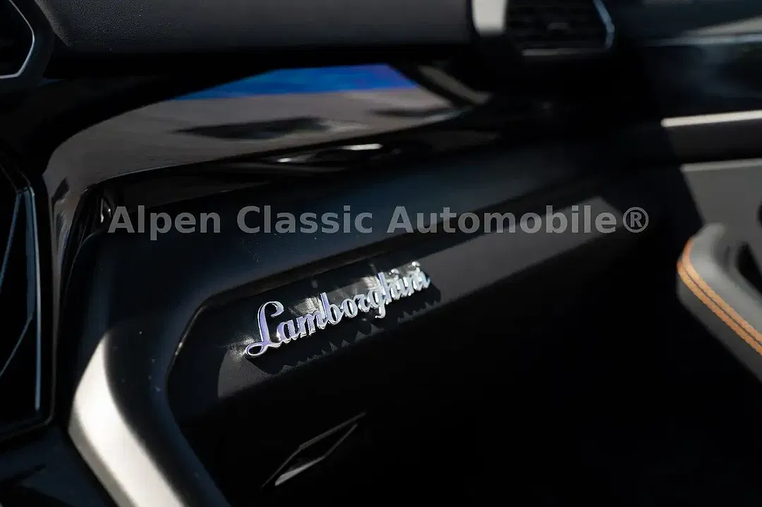 Lamborghini Urus - Thumbnail 8