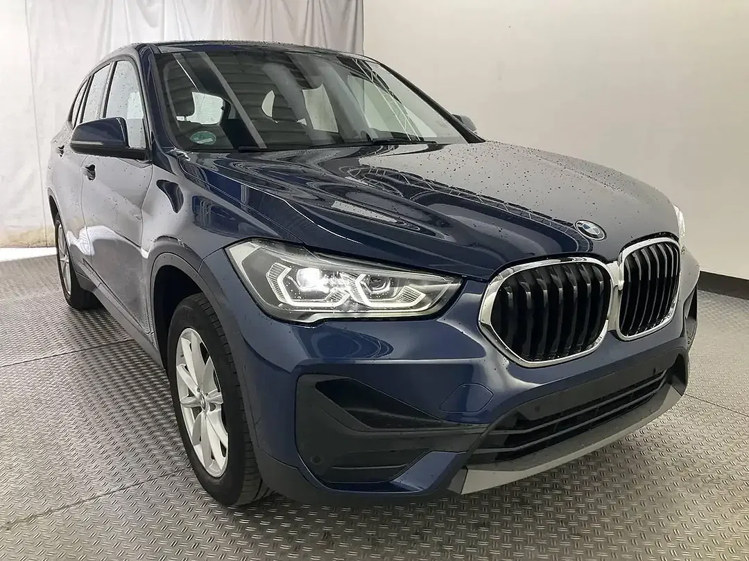 BMW X1 - Thumbnail 2