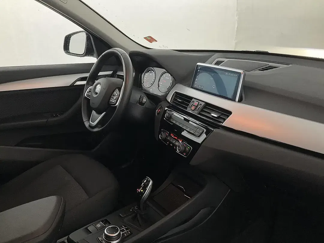 BMW X1 - Thumbnail 8