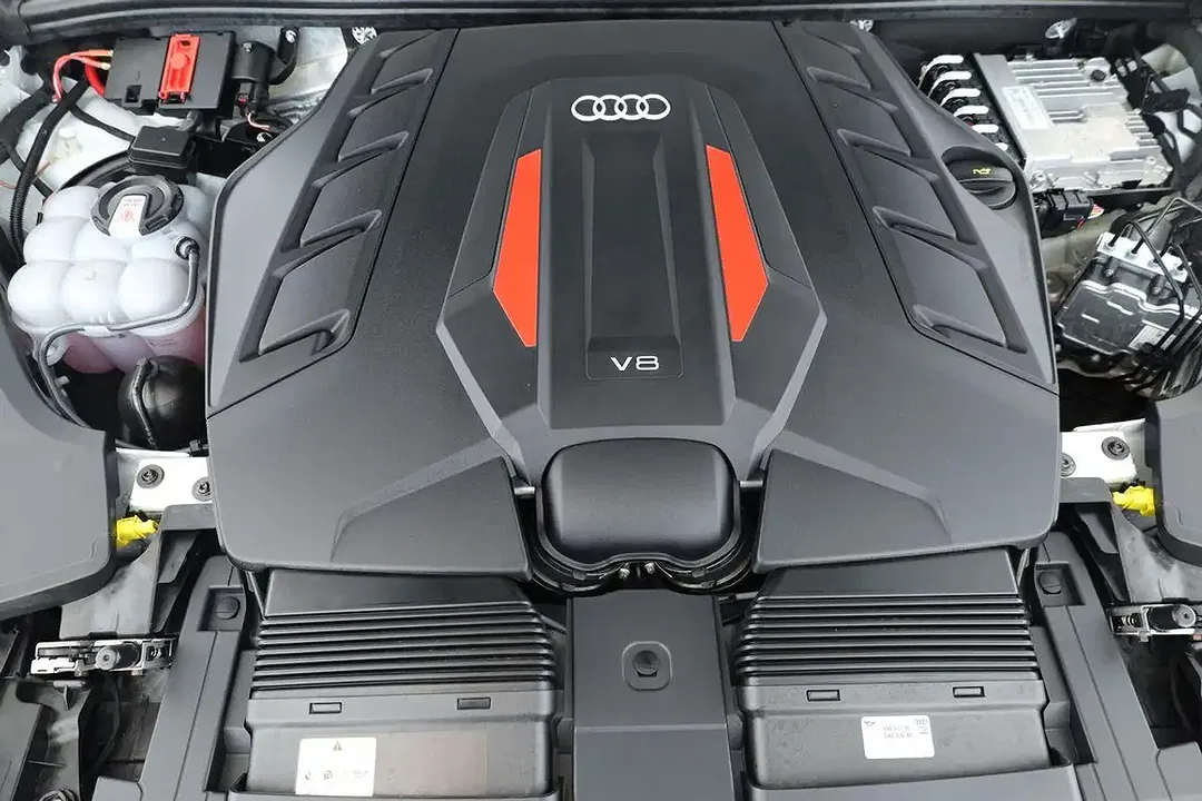 Audi SQ8 - Thumbnail 8