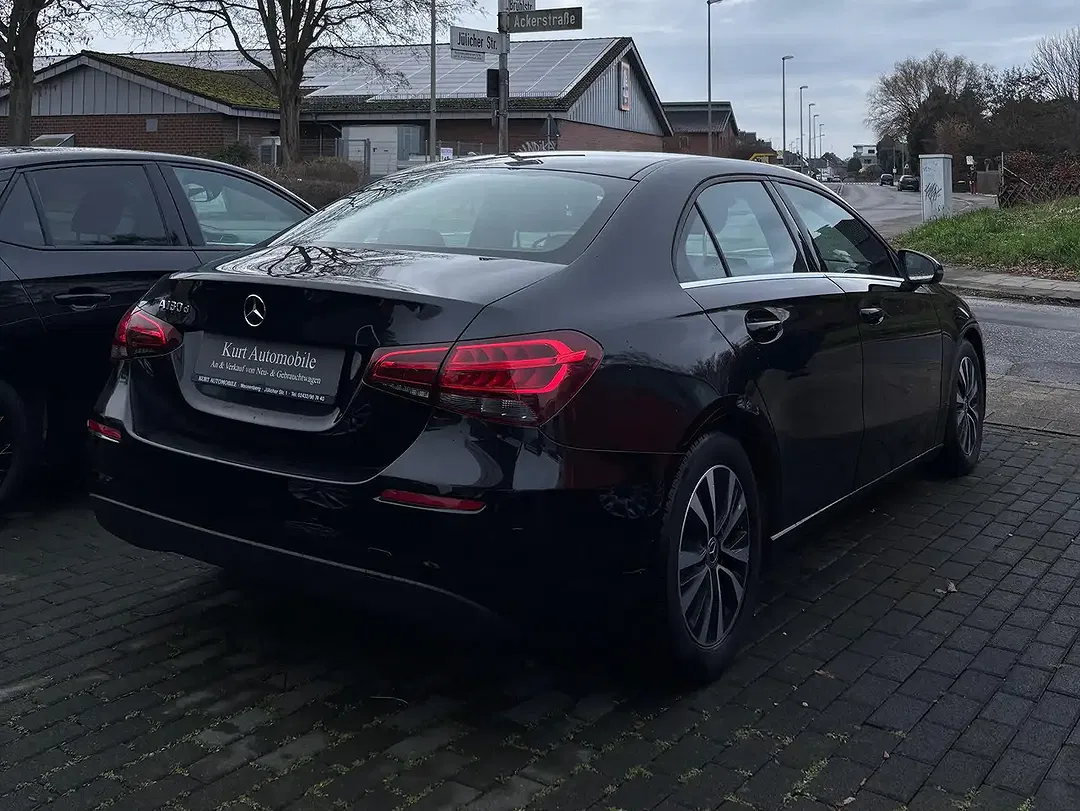 Mercedes-Benz A 180 - foto 2