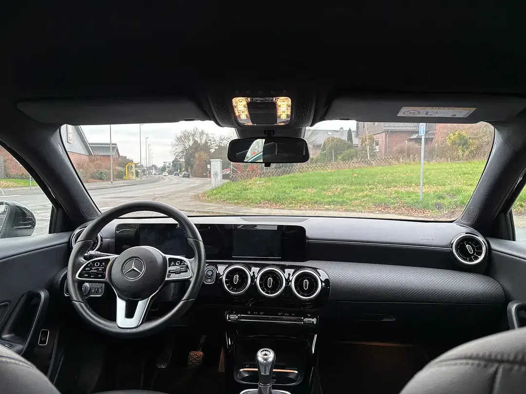Mercedes-Benz A 180 - Thumbnail 8