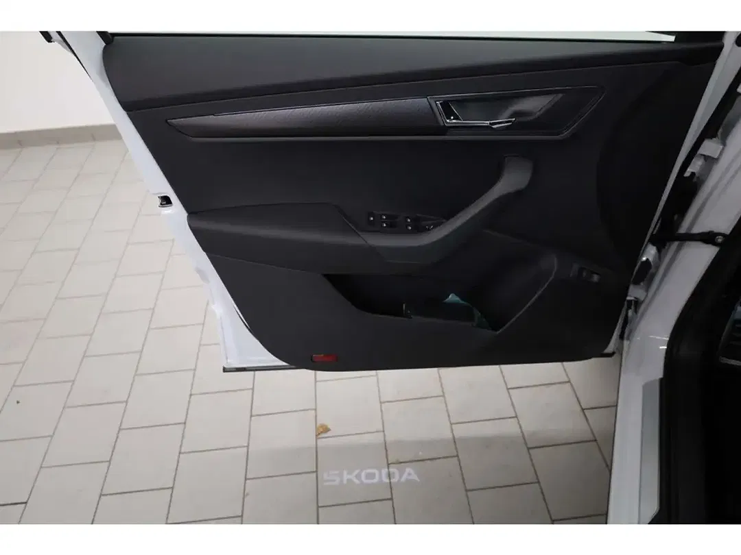 Skoda Karoq - Thumbnail 13