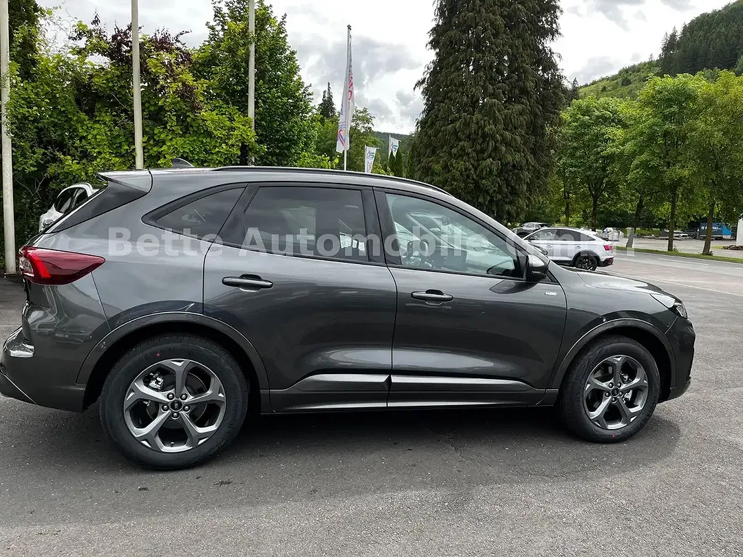 Ford Kuga - Thumbnail 6