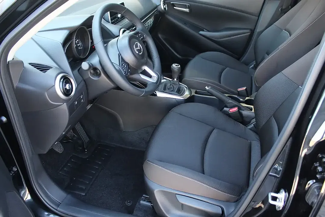 Mazda 2 - Thumbnail 10