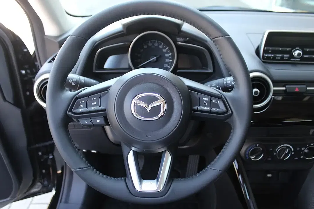 Mazda 2 - Thumbnail 13