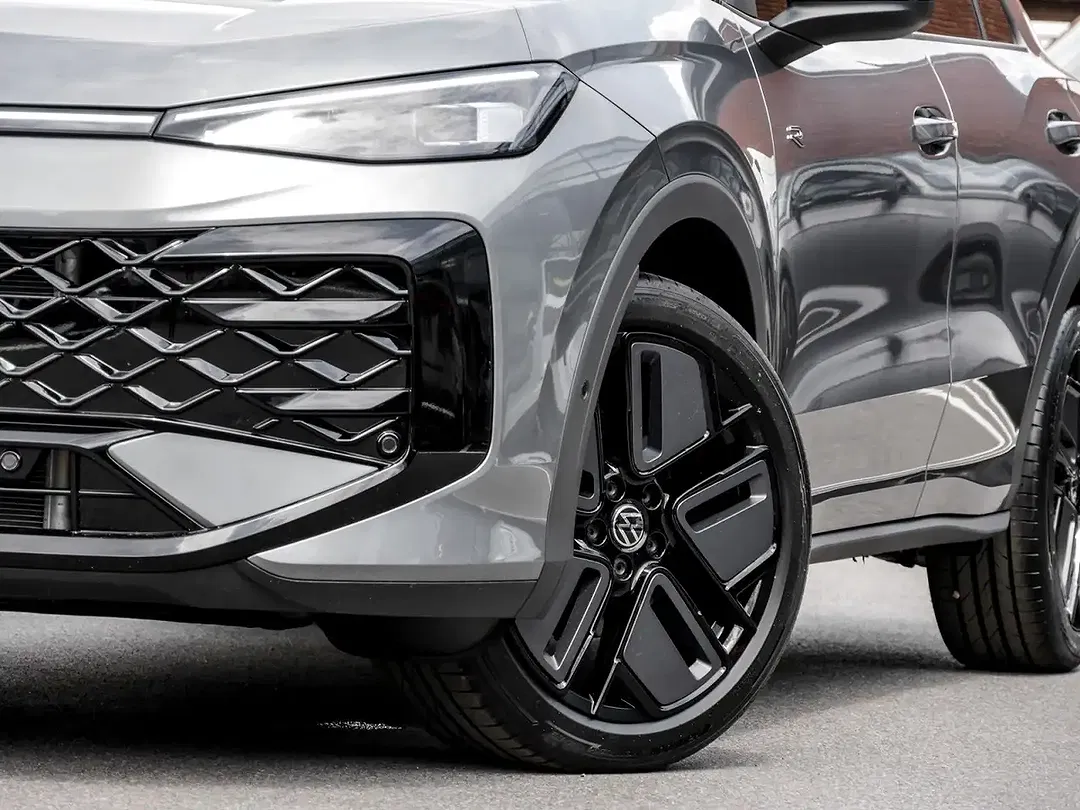 Volkswagen T-Roc - Thumbnail 5