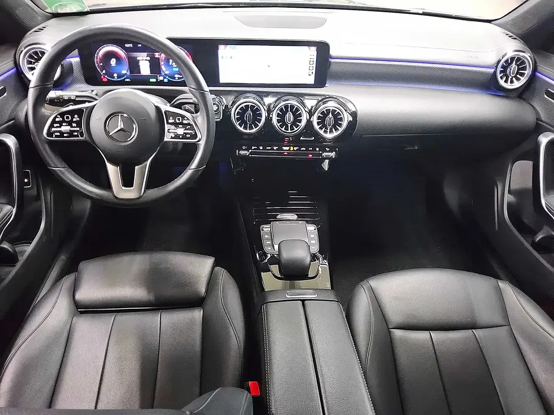 Mercedes-Benz CLA 250 - Thumbnail 3