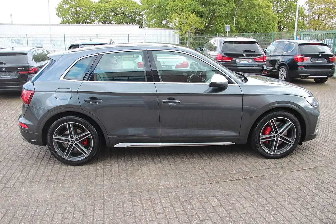 Audi SQ5 - Thumbnail 3