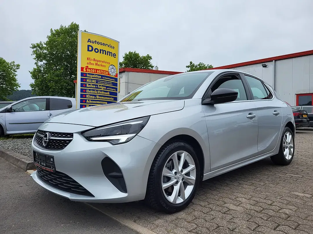Opel Corsa - Thumbnail 1