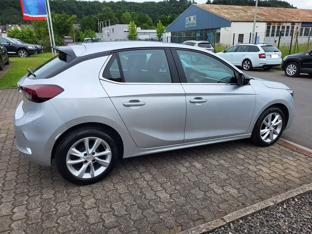 Opel Corsa - Thumbnail 3