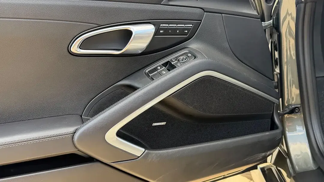 Porsche Boxster - Thumbnail 13