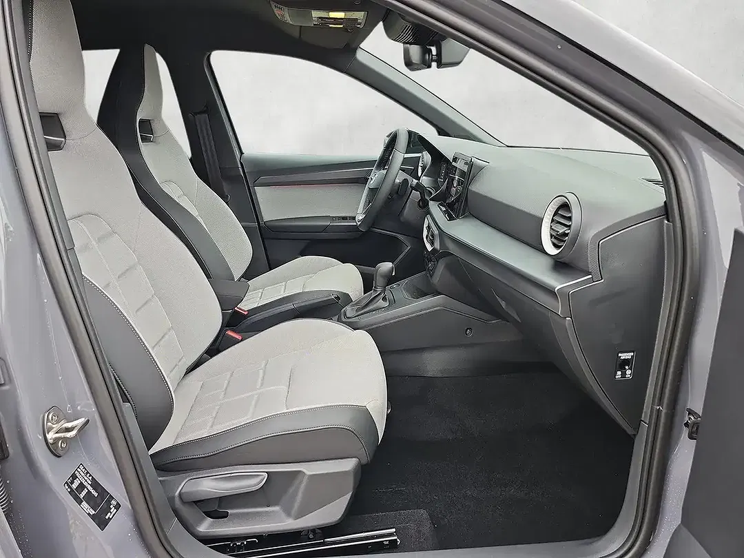 SEAT Arona - Thumbnail 10
