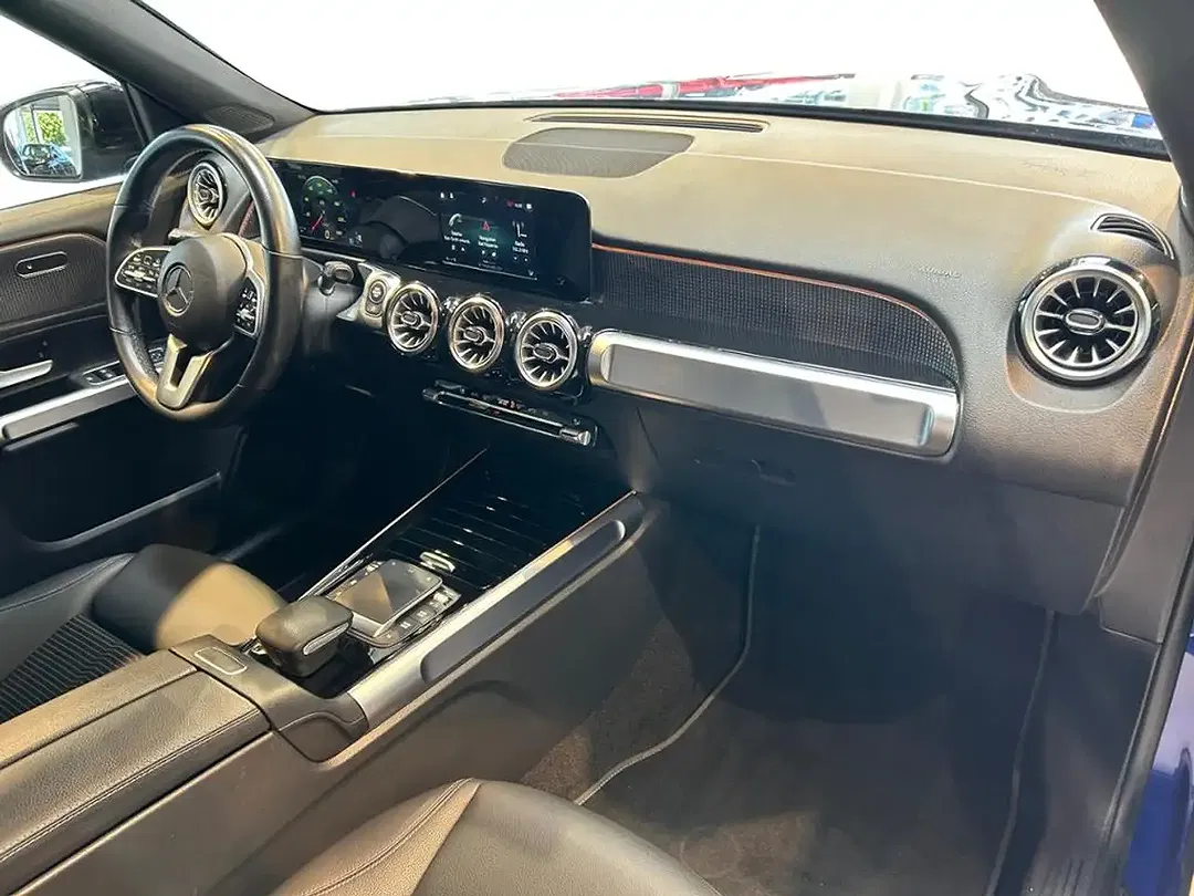 Mercedes-Benz GLB 200 - Thumbnail 9