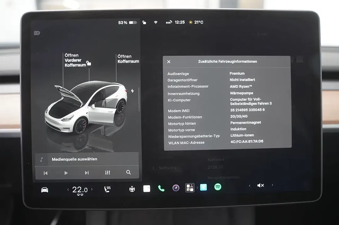 Tesla Model Y - Thumbnail 12