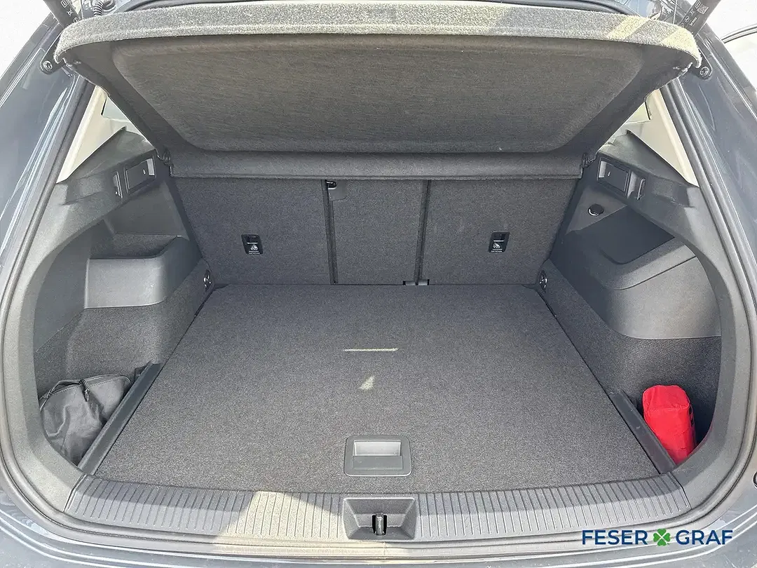 Volkswagen Tiguan - Thumbnail 13