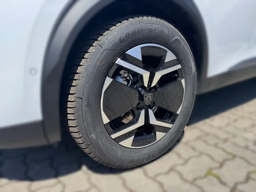 Peugeot 2008 - Thumbnail 6