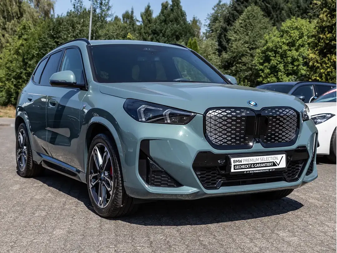 BMW X1 - Thumbnail 3