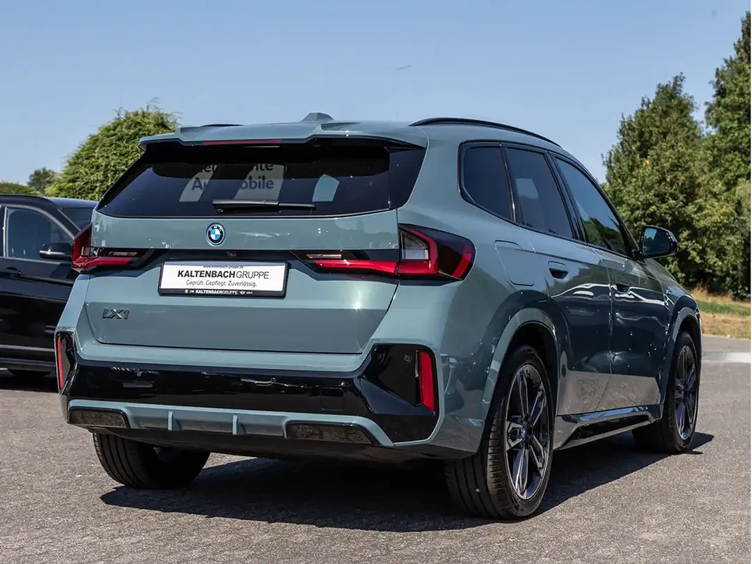 BMW X1 - Thumbnail 4