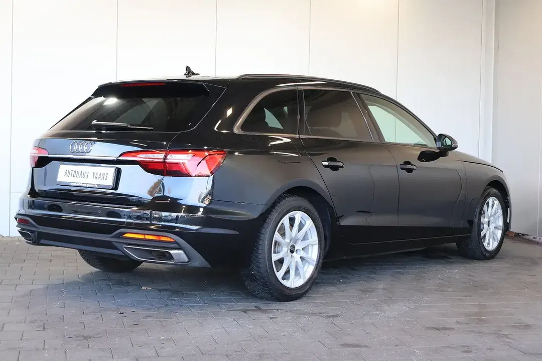 Audi A4 - Thumbnail 4