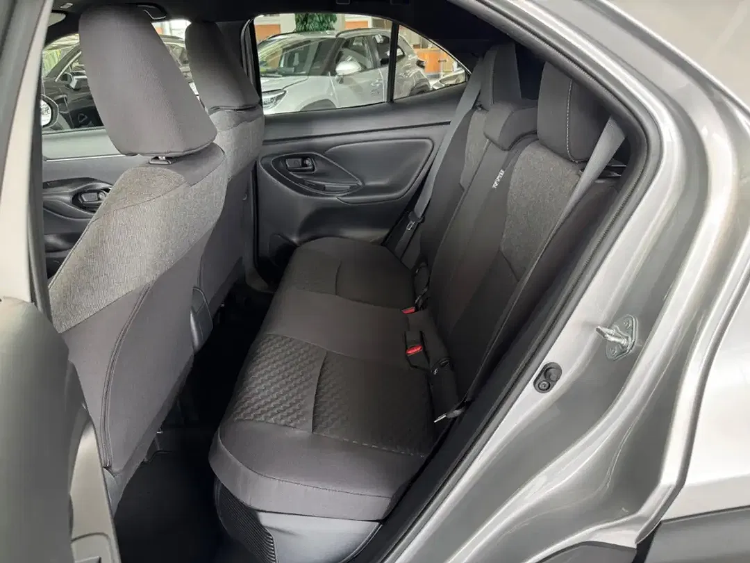 Toyota Yaris Cross - Thumbnail 6