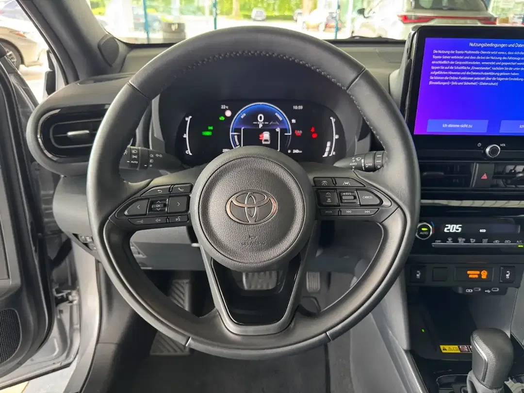 Toyota Yaris Cross - Thumbnail 9