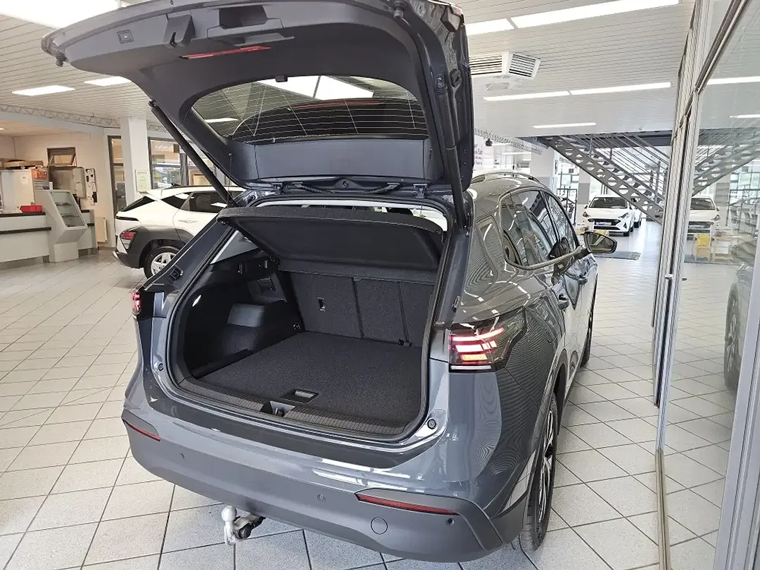 Volkswagen Tiguan - Thumbnail 3