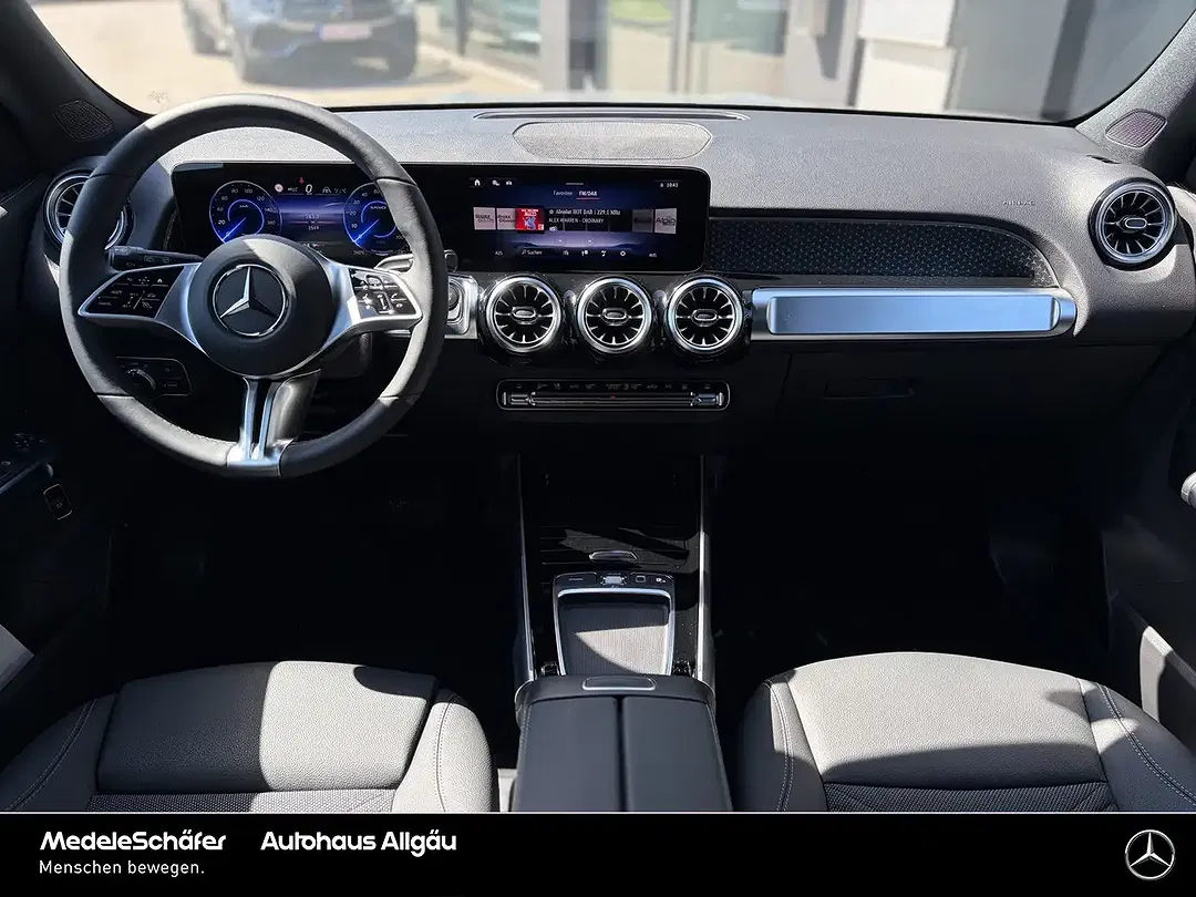 Mercedes-Benz EQB 300 - Thumbnail 5