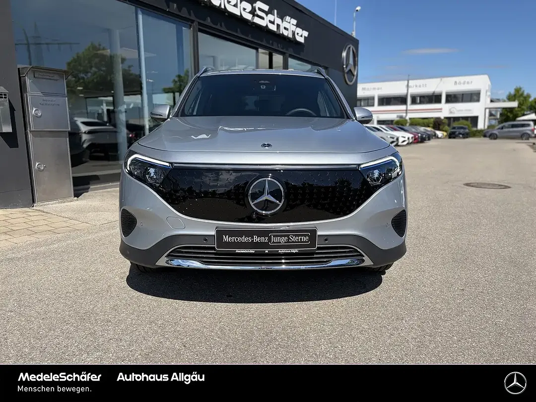Mercedes-Benz EQB 300 - Thumbnail 9