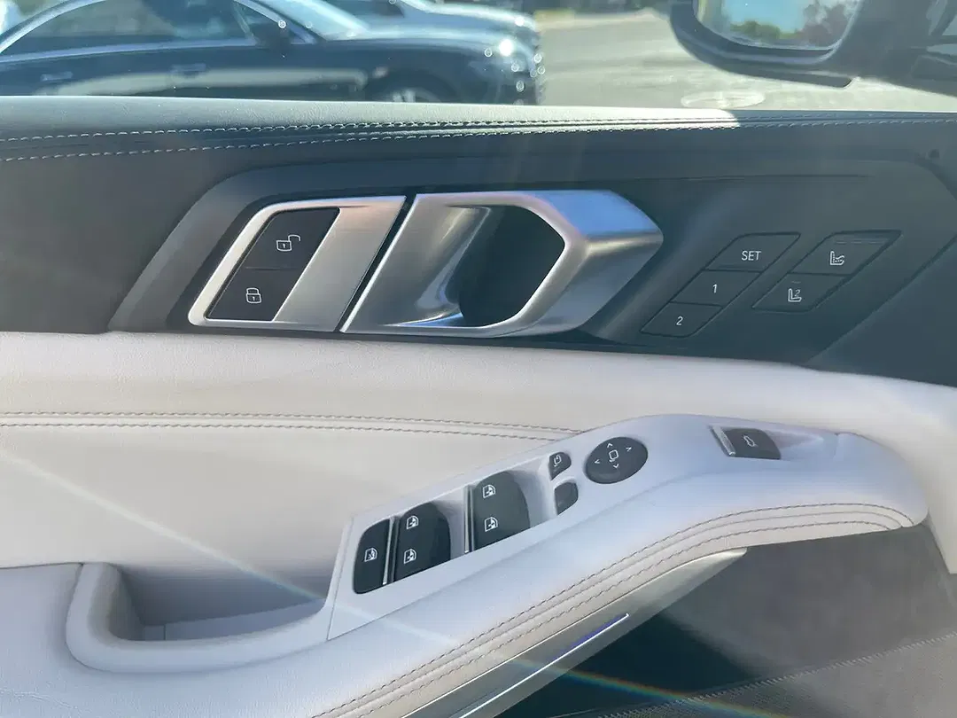 BMW X5 - Thumbnail 10