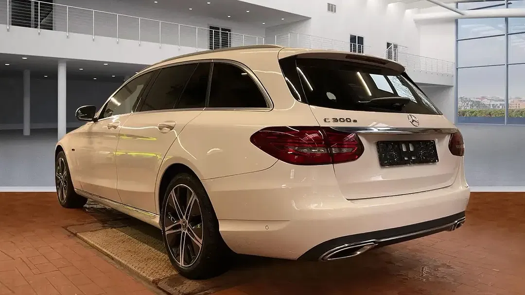 Mercedes-Benz C 300 - Thumbnail 3