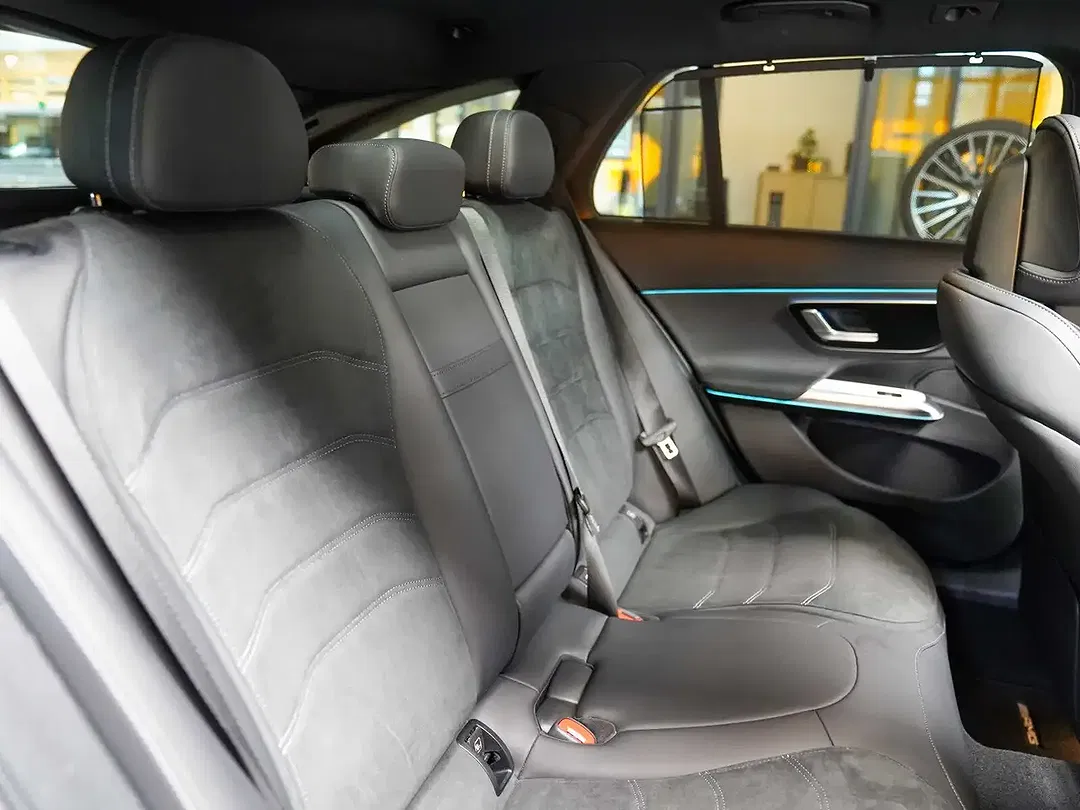 Mercedes-Benz E 300 - Thumbnail 9