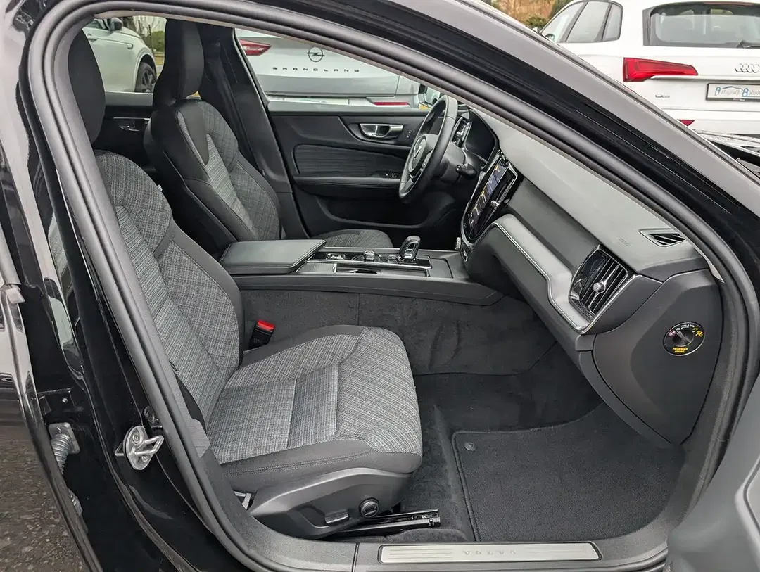 Volvo V60 2.0 AUT - foto 2